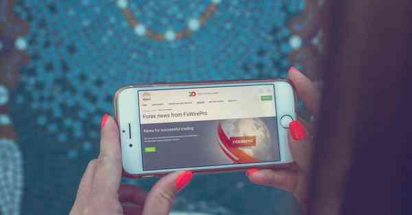 智能机器人读古诗，朗读机器人APP