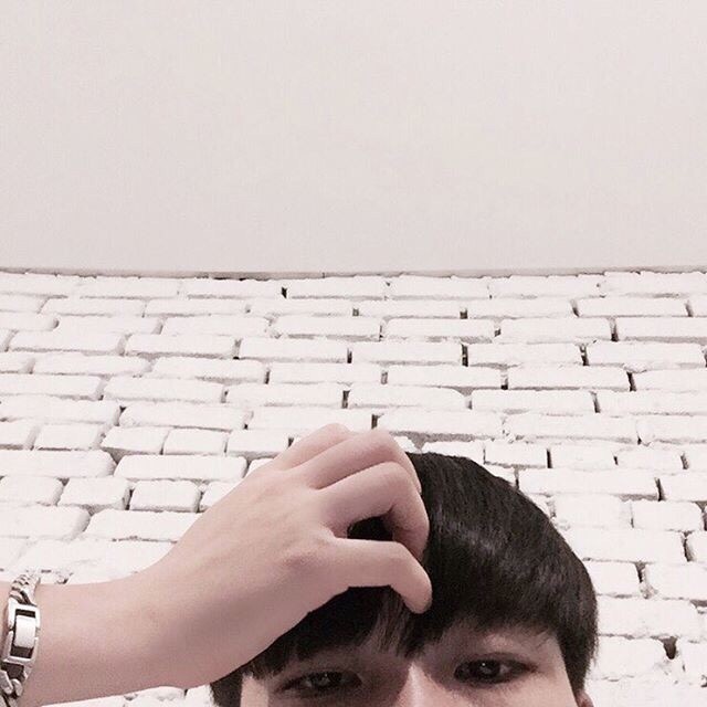 甄雅腾群