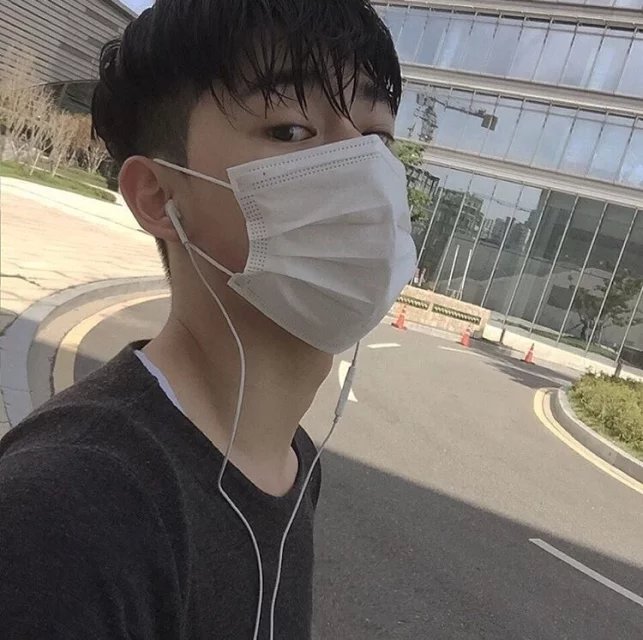 上官政筠子