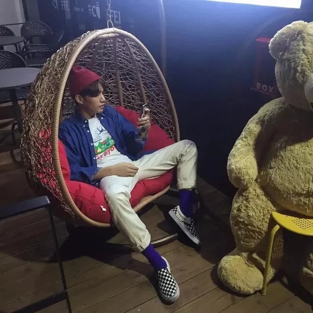 卓功群睿